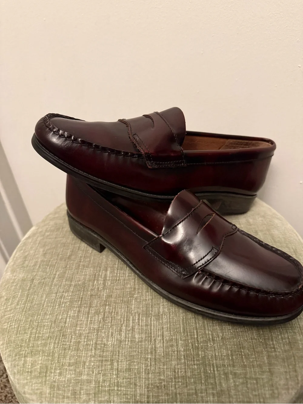 Vintage G.H. Bass Weejuns Logan Oxblood Leather Penny Loafers made in Brazil